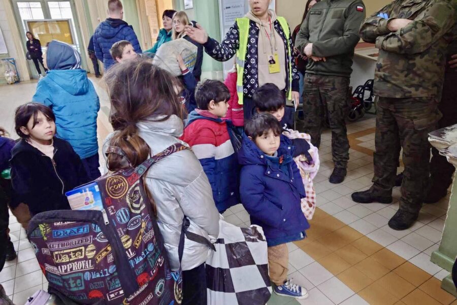 Roma children stuck at train station